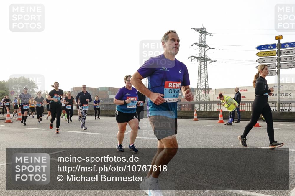 03.10.2026 - Köhlbrandbrückenlauf Michael Burmester http://msf.ph/oto/10767618 03.10.2026 09:24:49 Position 3 2625, 3 meine-sportfotos.de