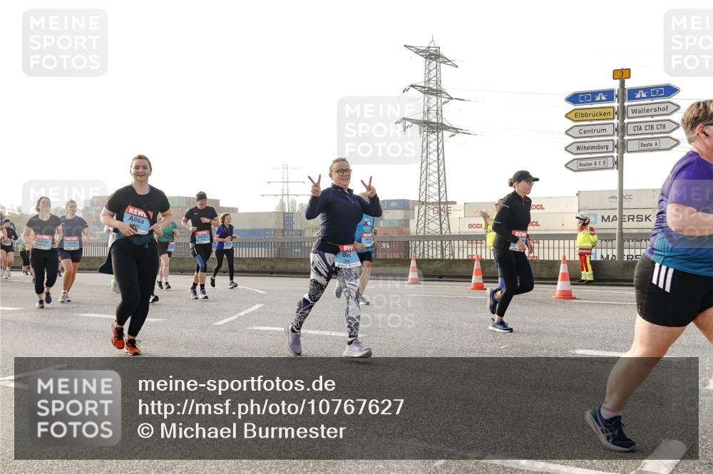 03.10.2026 - Köhlbrandbrückenlauf Michael Burmester http://msf.ph/oto/10767627 03.10.2026 09:24:50 Position 3  meine-sportfotos.de