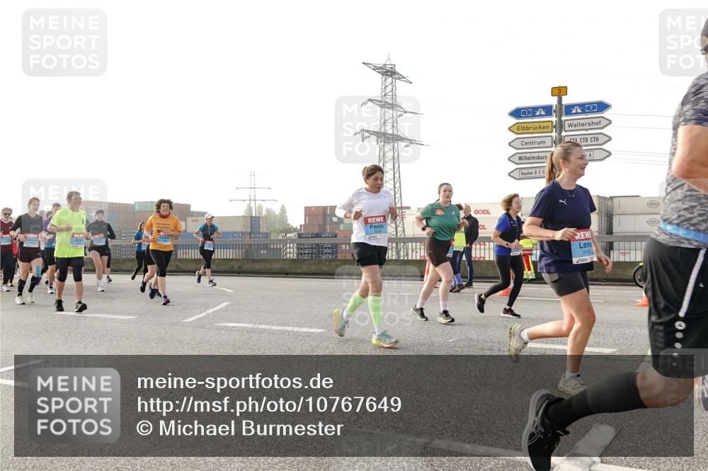 03.10.2026 - Köhlbrandbrückenlauf Michael Burmester http://msf.ph/oto/10767649 03.10.2026 09:24:54 Position 3 3, 3105 meine-sportfotos.de