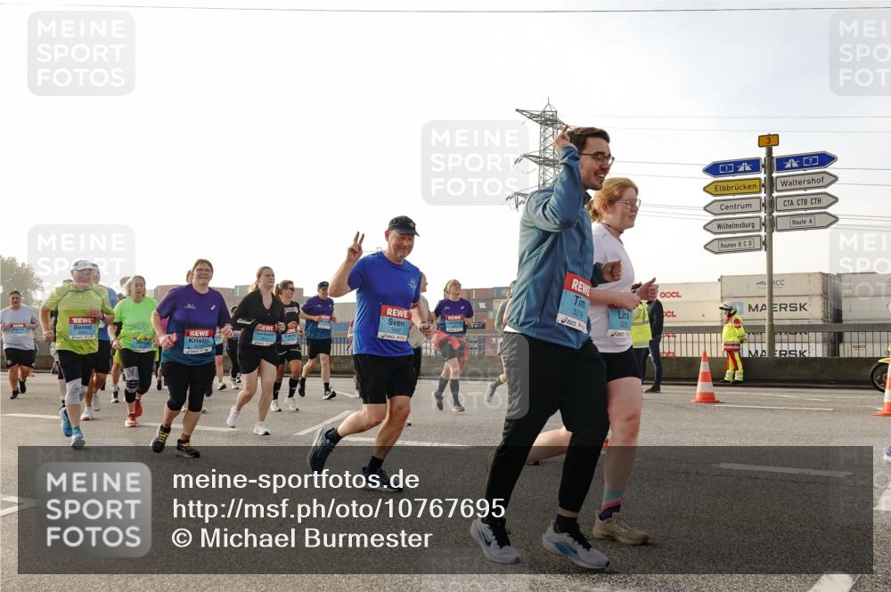 03.10.2026 - Köhlbrandbrückenlauf Michael Burmester http://msf.ph/oto/10767695 03.10.2026 09:25:00 Position 3 3219, 1492 meine-sportfotos.de