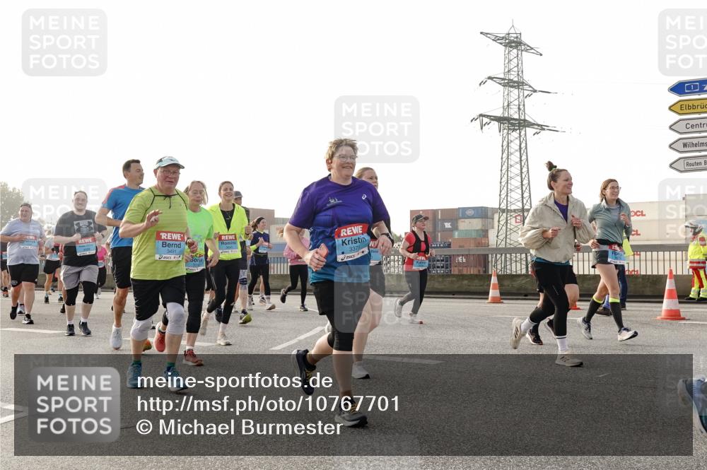 03.10.2026 - Köhlbrandbrückenlauf Michael Burmester http://msf.ph/oto/10767701 03.10.2026 09:25:01 Position 3 3491, 3375, 17 meine-sportfotos.de