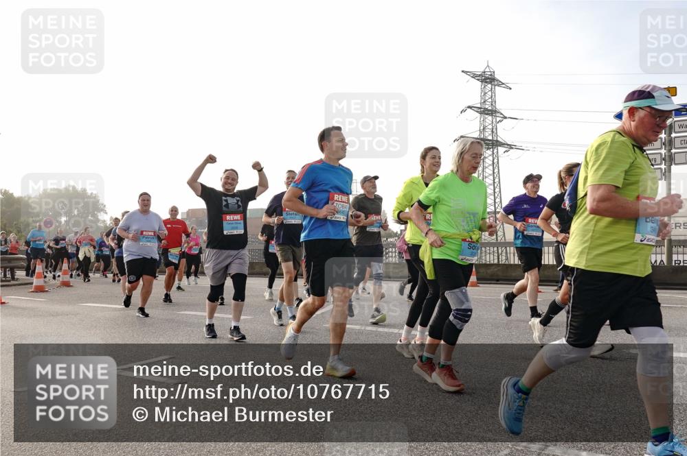 03.10.2026 - Köhlbrandbrückenlauf Michael Burmester http://msf.ph/oto/10767715 03.10.2026 09:25:03 Position 3 36, 42 meine-sportfotos.de