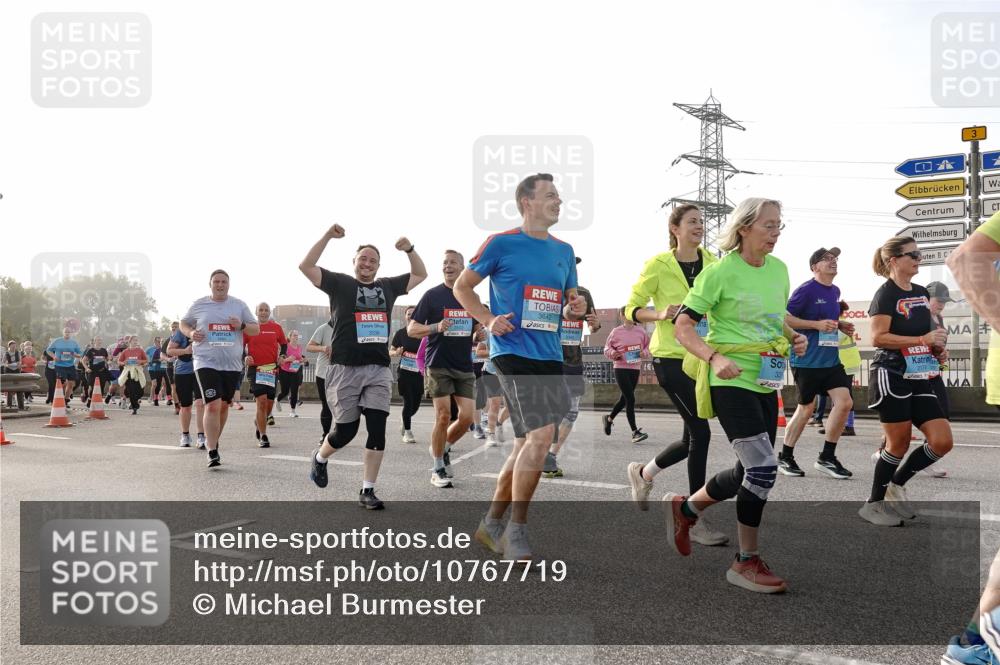 03.10.2026 - Köhlbrandbrückenlauf Michael Burmester http://msf.ph/oto/10767719 03.10.2026 09:25:03 Position 3 3642, 3, 21743 meine-sportfotos.de