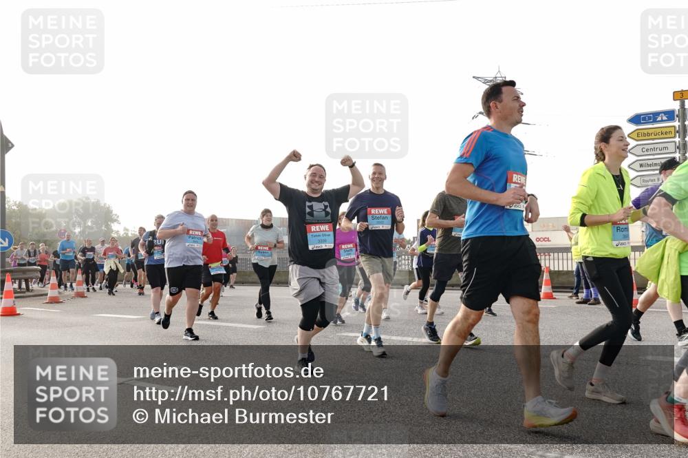 03.10.2026 - Köhlbrandbrückenlauf Michael Burmester http://msf.ph/oto/10767721 03.10.2026 09:25:04 Position 3  meine-sportfotos.de