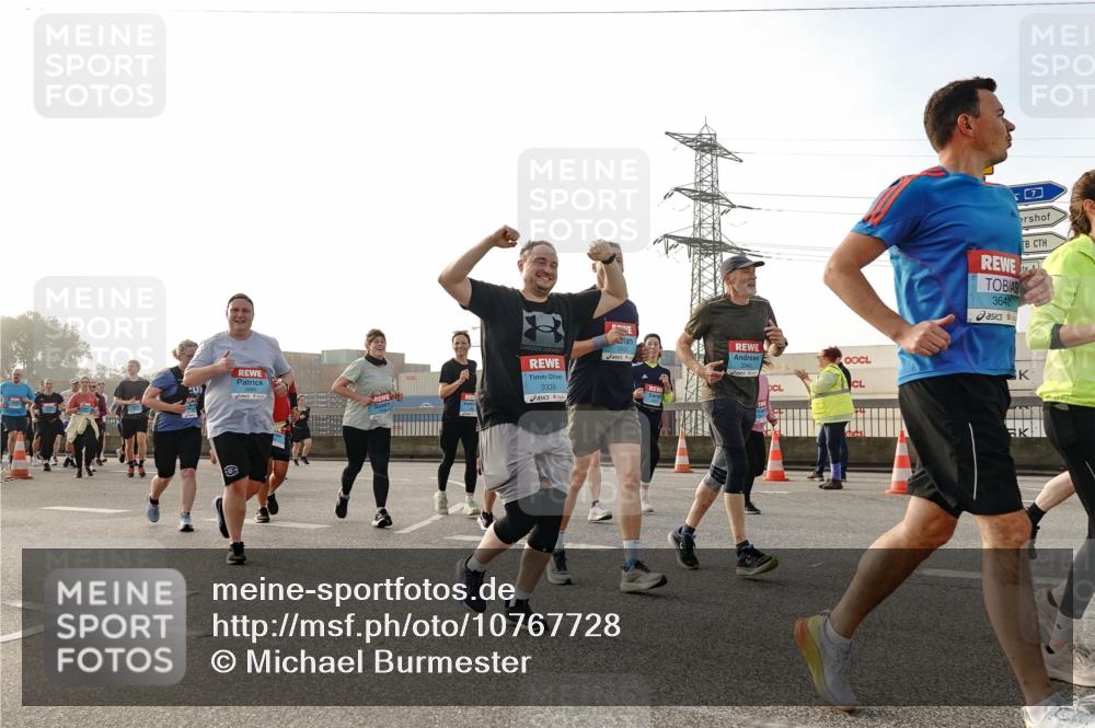03.10.2026 - Köhlbrandbrückenlauf Michael Burmester http://msf.ph/oto/10767728 03.10.2026 09:25:04 Position 3 3339, 3642 meine-sportfotos.de