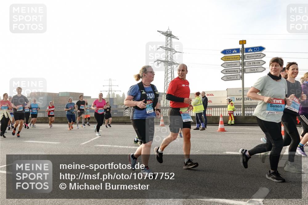 03.10.2026 - Köhlbrandbrückenlauf Michael Burmester http://msf.ph/oto/10767752 03.10.2026 09:25:07 Position 3 3, 1909, 19 meine-sportfotos.de