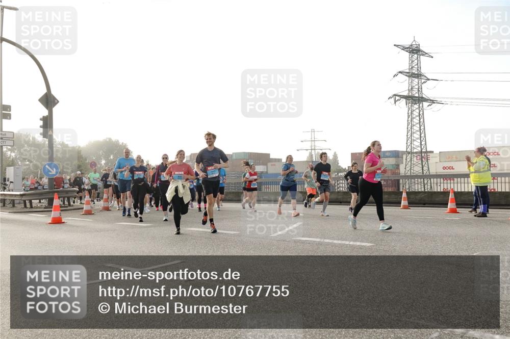03.10.2026 - Köhlbrandbrückenlauf Michael Burmester http://msf.ph/oto/10767755 03.10.2026 09:25:08 Position 3  meine-sportfotos.de