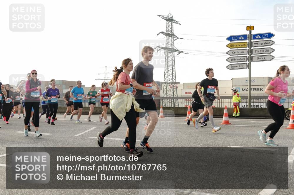 03.10.2026 - Köhlbrandbrückenlauf Michael Burmester http://msf.ph/oto/10767765 03.10.2026 09:25:09 Position 3  meine-sportfotos.de
