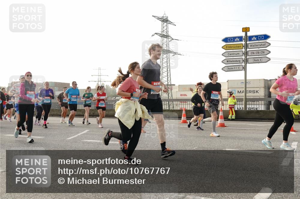 03.10.2026 - Köhlbrandbrückenlauf Michael Burmester http://msf.ph/oto/10767767 03.10.2026 09:25:10 Position 3 3 meine-sportfotos.de