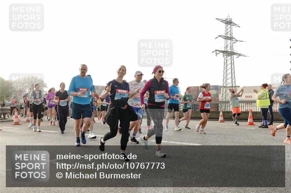 03.10.2026 - Köhlbrandbrückenlauf Michael Burmester http://msf.ph/oto/10767773 03.10.2026 09:25:11 Position 3 6, 00 meine-sportfotos.de