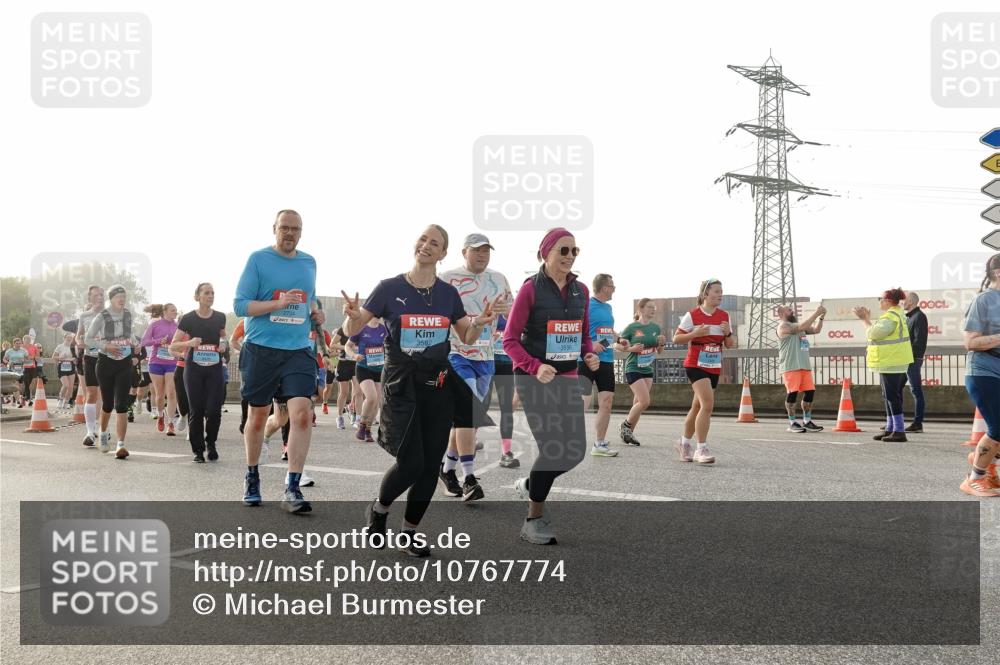 03.10.2026 - Köhlbrandbrückenlauf Michael Burmester http://msf.ph/oto/10767774 03.10.2026 09:25:11 Position 3 3582, 3556 meine-sportfotos.de