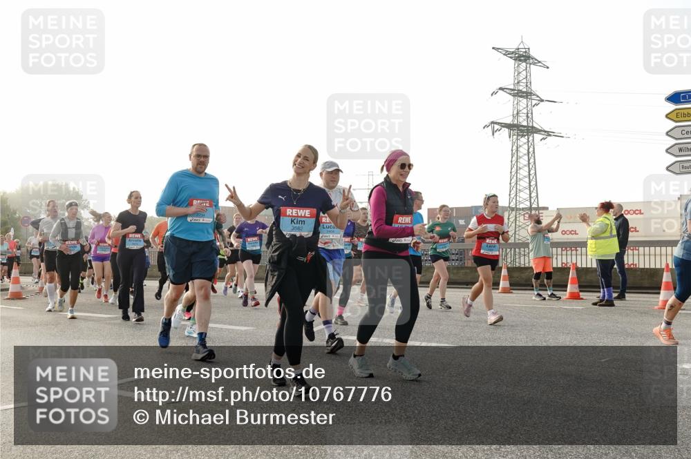 03.10.2026 - Köhlbrandbrückenlauf Michael Burmester http://msf.ph/oto/10767776 03.10.2026 09:25:11 Position 3 3582, 1 meine-sportfotos.de