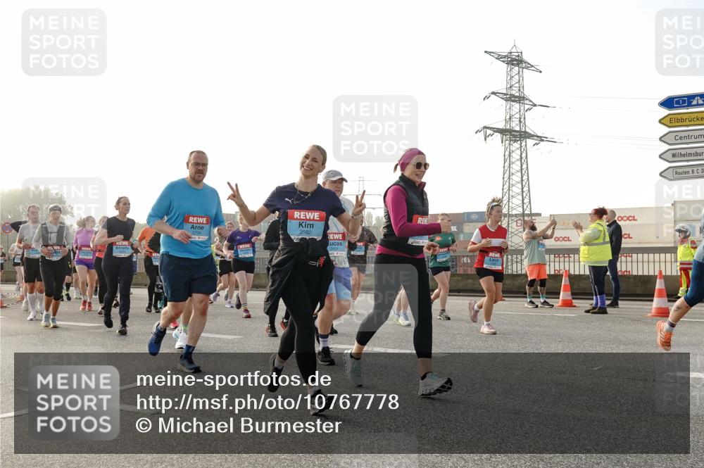 03.10.2026 - Köhlbrandbrückenlauf Michael Burmester http://msf.ph/oto/10767778 03.10.2026 09:25:11 Position 3 2734, 3582 meine-sportfotos.de