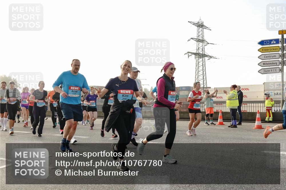 03.10.2026 - Köhlbrandbrückenlauf Michael Burmester http://msf.ph/oto/10767780 03.10.2026 09:25:11 Position 3 3582, 3 meine-sportfotos.de