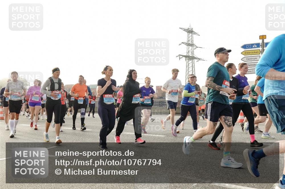 03.10.2026 - Köhlbrandbrückenlauf Michael Burmester http://msf.ph/oto/10767794 03.10.2026 09:25:13 Position 3 3575 meine-sportfotos.de