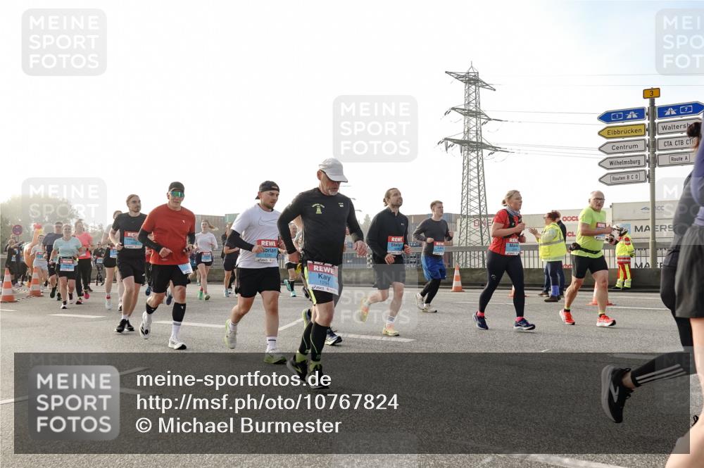 03.10.2026 - Köhlbrandbrückenlauf Michael Burmester http://msf.ph/oto/10767824 03.10.2026 09:25:17 Position 3 1294 meine-sportfotos.de