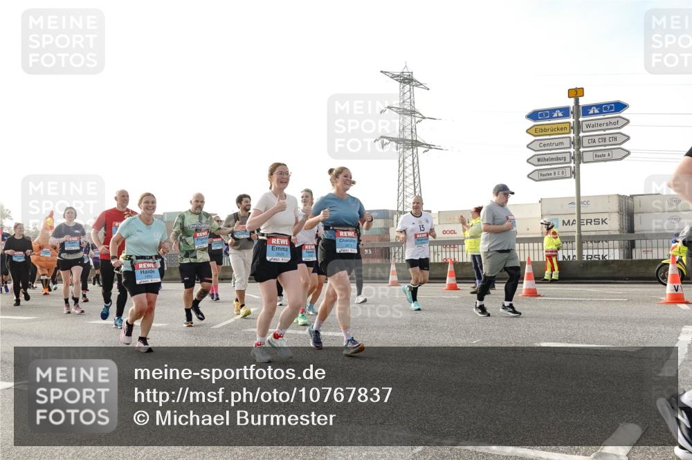 03.10.2026 - Köhlbrandbrückenlauf Michael Burmester http://msf.ph/oto/10767837 03.10.2026 09:25:20 Position 3 13, 3629 meine-sportfotos.de