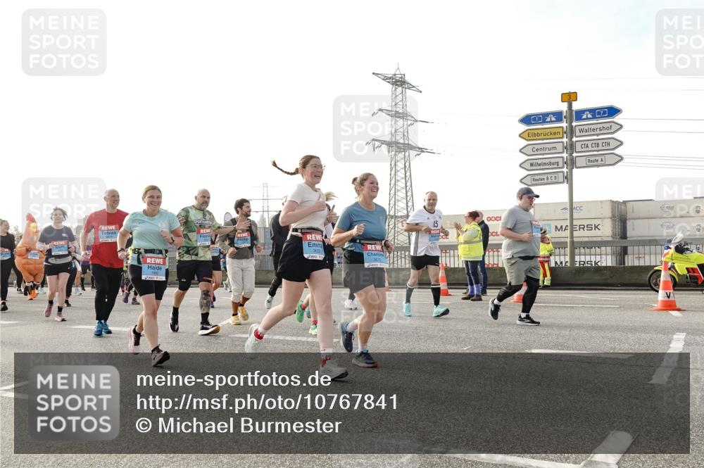 03.10.2026 - Köhlbrandbrückenlauf Michael Burmester http://msf.ph/oto/10767841 03.10.2026 09:25:20 Position 3 3629, 13 meine-sportfotos.de