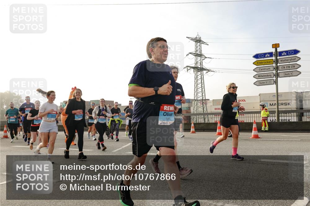 03.10.2026 - Köhlbrandbrückenlauf Michael Burmester http://msf.ph/oto/10767866 03.10.2026 09:25:23 Position 3 1895 meine-sportfotos.de