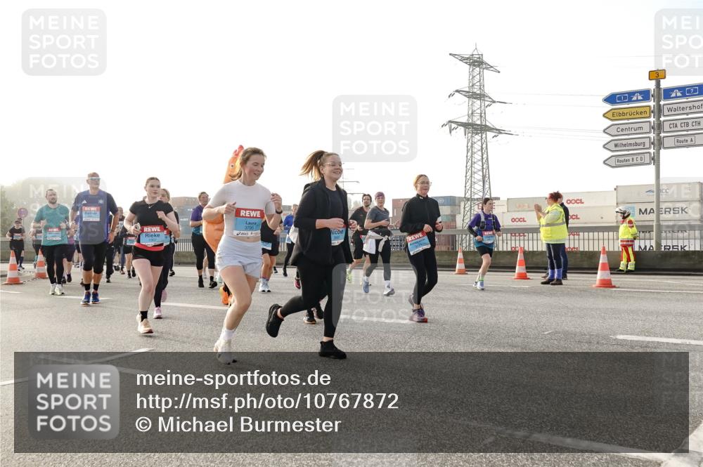 03.10.2026 - Köhlbrandbrückenlauf Michael Burmester http://msf.ph/oto/10767872 03.10.2026 09:25:24 Position 3 3795, 3 meine-sportfotos.de