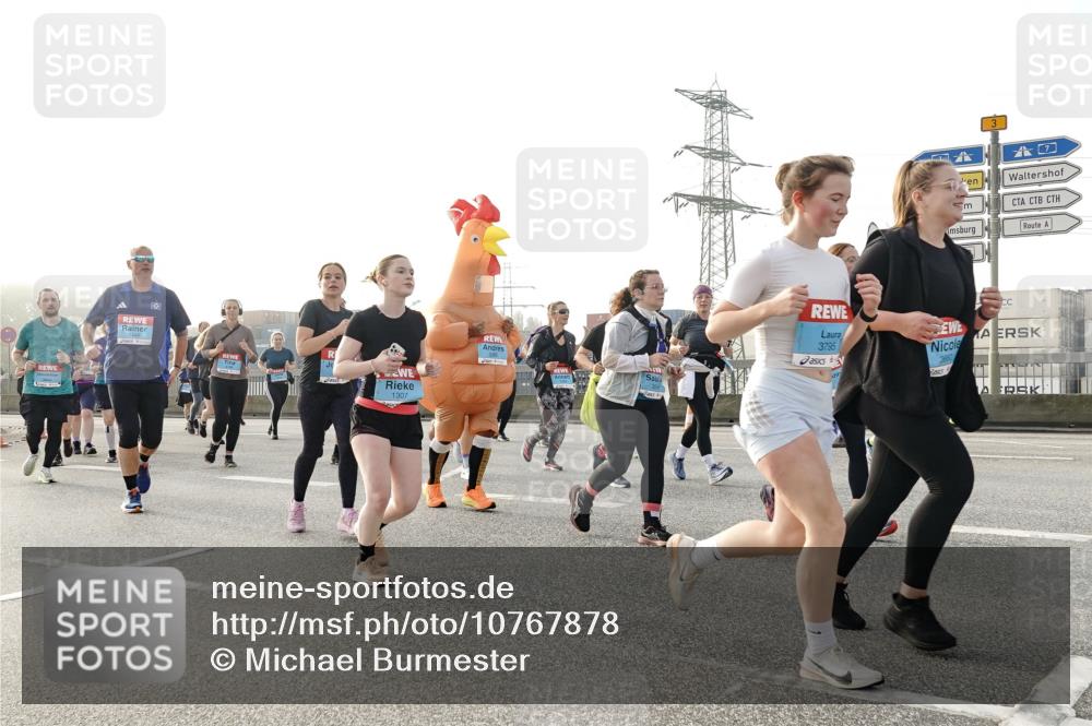 03.10.2026 - Köhlbrandbrückenlauf Michael Burmester http://msf.ph/oto/10767878 03.10.2026 09:25:25 Position 3 3795, 1307 meine-sportfotos.de