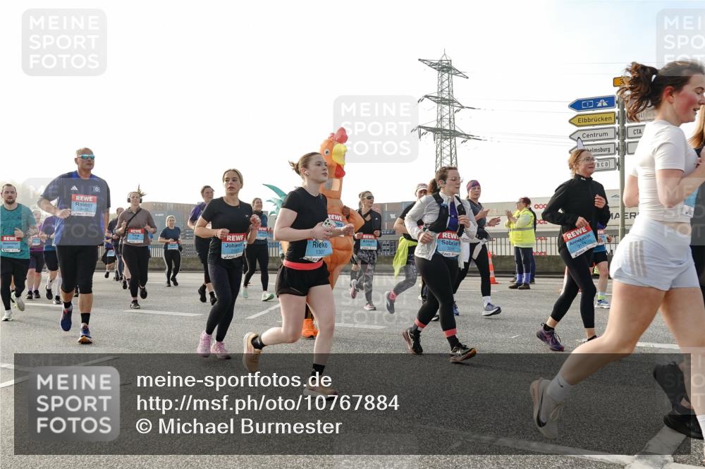 03.10.2026 - Köhlbrandbrückenlauf Michael Burmester http://msf.ph/oto/10767884 03.10.2026 09:25:25 Position 3 3595, 1307, 000, 4, 151 meine-sportfotos.de