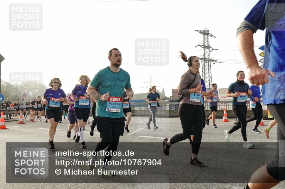 03.10.2026 - Köhlbrandbrückenlauf Michael Burmester http://msf.ph/oto/10767904 03.10.2026 09:25:28 Position 3 3664, 3475, 3186 meine-sportfotos.de