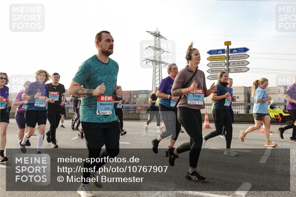 03.10.2026 - Köhlbrandbrückenlauf Michael Burmester http://msf.ph/oto/10767907 03.10.2026 09:25:28 Position 3 3664, 3186 meine-sportfotos.de