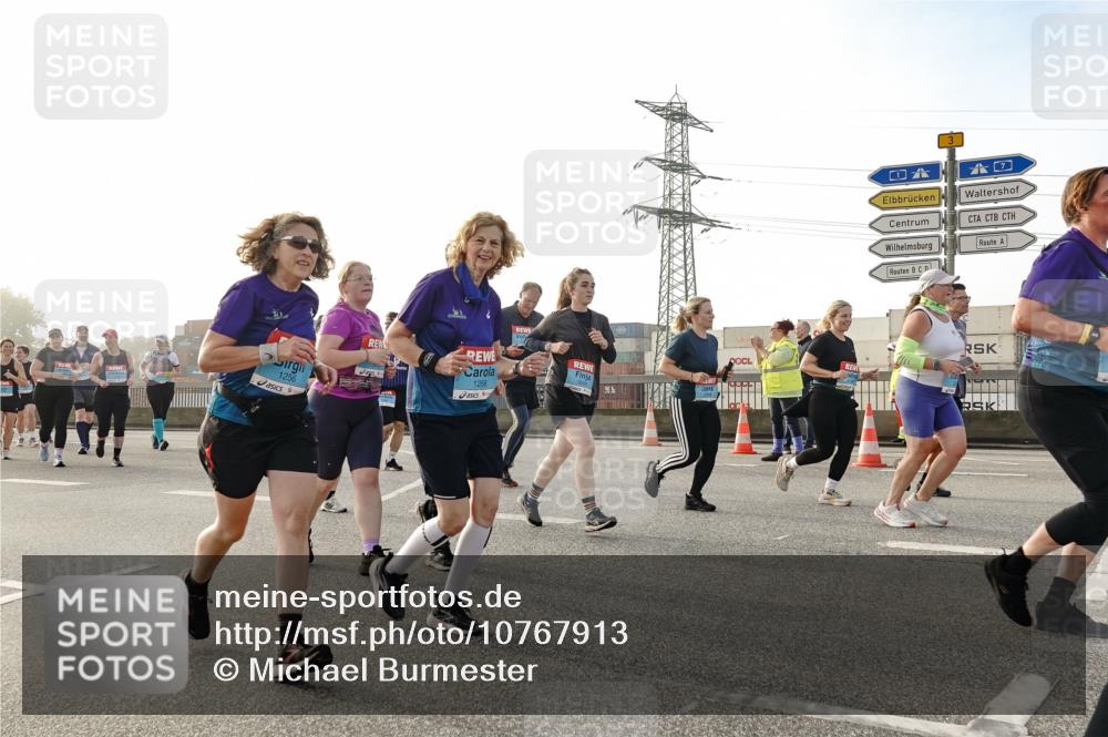 03.10.2026 - Köhlbrandbrückenlauf Michael Burmester http://msf.ph/oto/10767913 03.10.2026 09:25:29 Position 3 1256, 1258, 3 meine-sportfotos.de