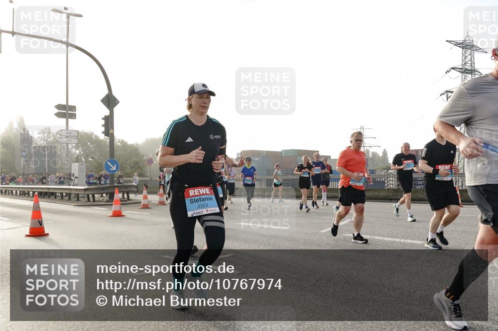 03.10.2026 - Köhlbrandbrückenlauf Michael Burmester http://msf.ph/oto/10767974 03.10.2026 09:25:39 Position 3 3323 meine-sportfotos.de