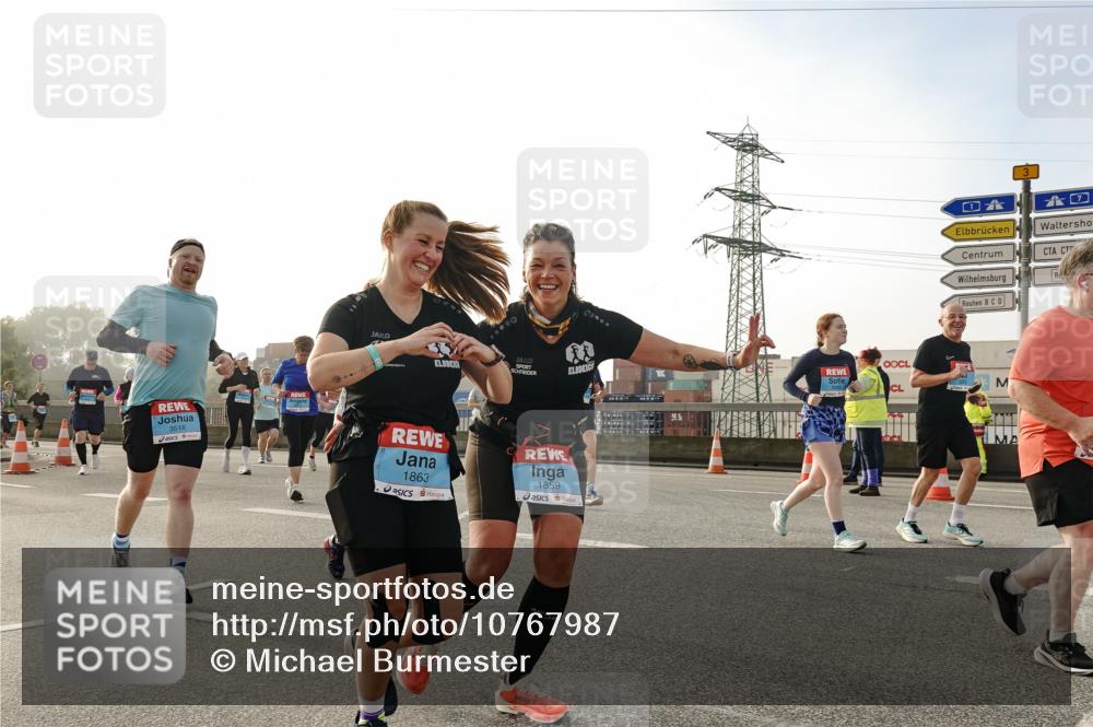 03.10.2026 - Köhlbrandbrückenlauf Michael Burmester http://msf.ph/oto/10767987 03.10.2026 09:25:41 Position 3 3518, 3, 0000, 1863, 1859 meine-sportfotos.de