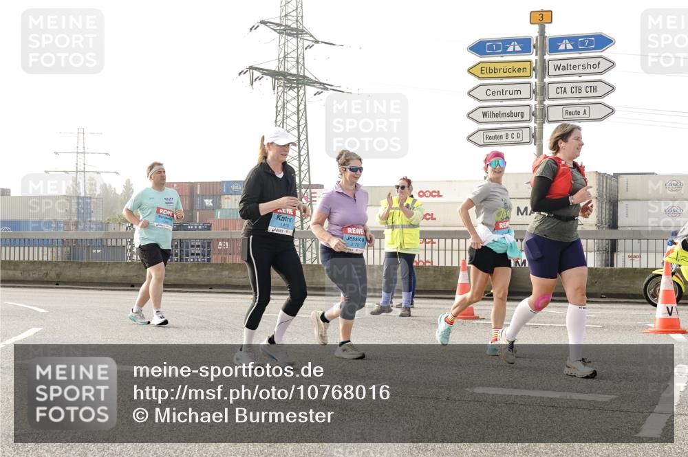 03.10.2026 - Köhlbrandbrückenlauf Michael Burmester http://msf.ph/oto/10768016 03.10.2026 09:25:45 Position 3 2000, 1410, 3170, 3 meine-sportfotos.de