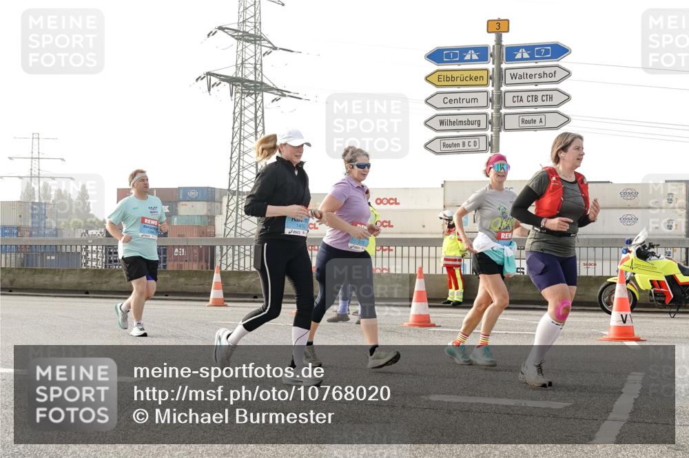 03.10.2026 - Köhlbrandbrückenlauf Michael Burmester http://msf.ph/oto/10768020 03.10.2026 09:25:45 Position 3 3, 1410 meine-sportfotos.de