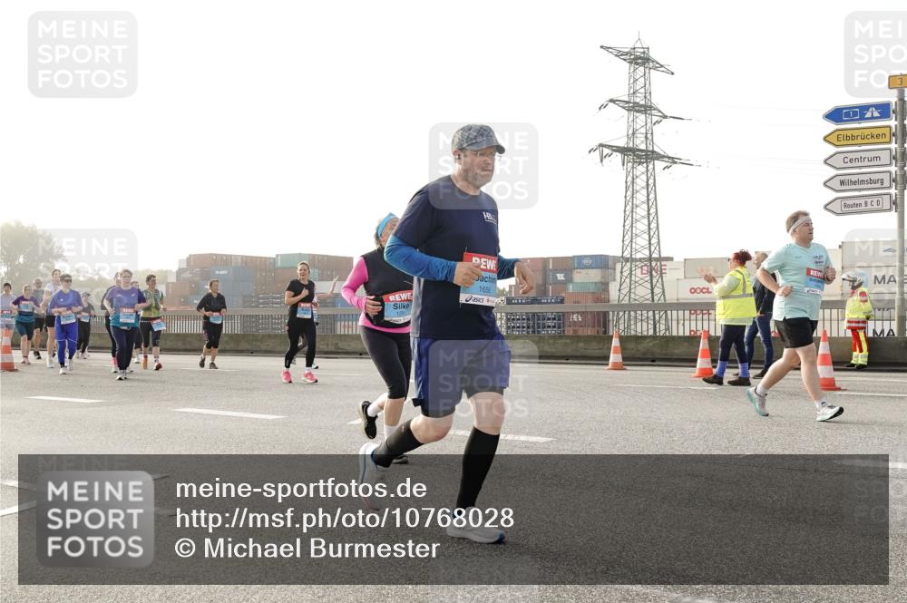 03.10.2026 - Köhlbrandbrückenlauf Michael Burmester http://msf.ph/oto/10768028 03.10.2026 09:25:46 Position 3 1658, 129, 3 meine-sportfotos.de