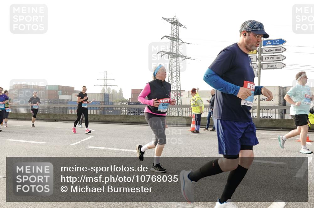 03.10.2026 - Köhlbrandbrückenlauf Michael Burmester http://msf.ph/oto/10768035 03.10.2026 09:25:47 Position 3 16 meine-sportfotos.de