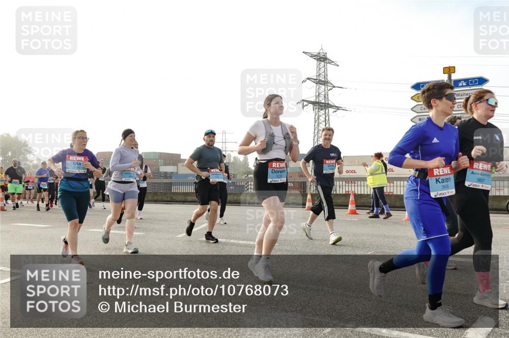 03.10.2026 - Köhlbrandbrückenlauf Michael Burmester http://msf.ph/oto/10768073 03.10.2026 09:25:53 Position 3 3195, 3238, 3656, 3657 meine-sportfotos.de