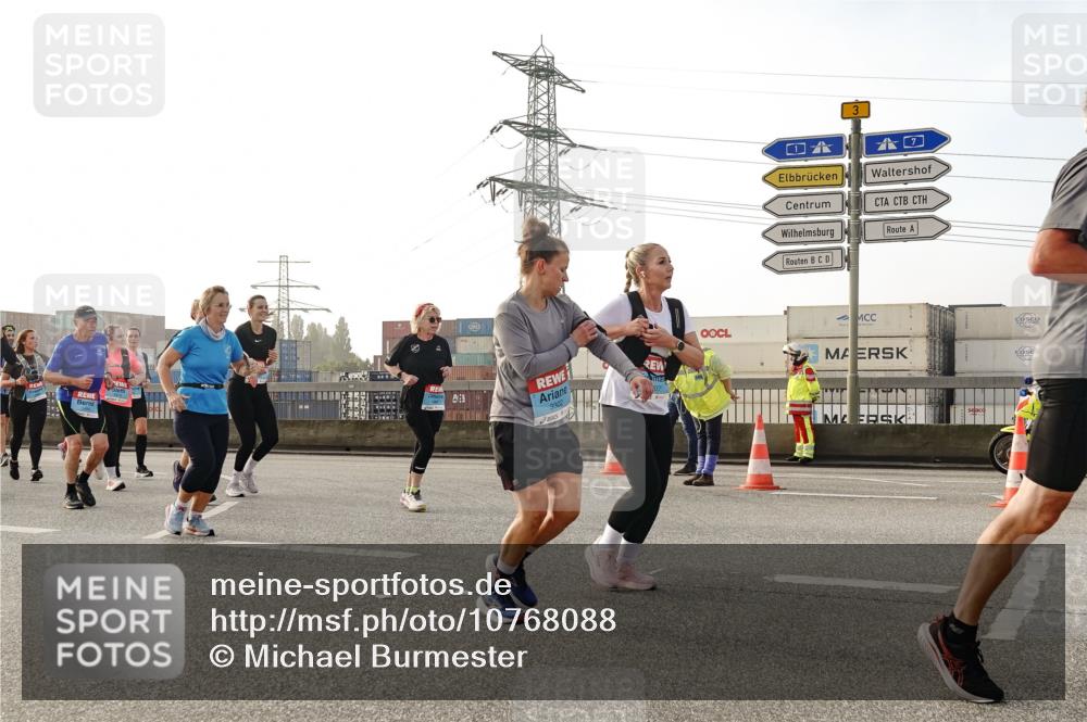 03.10.2026 - Köhlbrandbrückenlauf Michael Burmester http://msf.ph/oto/10768088 03.10.2026 09:25:57 Position 3 3 meine-sportfotos.de