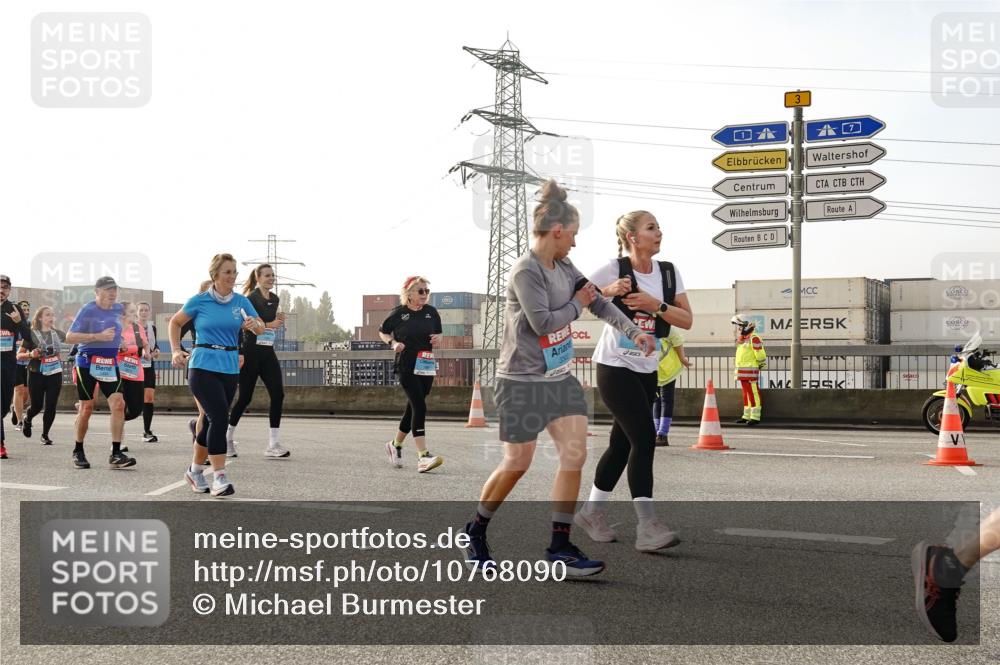 03.10.2026 - Köhlbrandbrückenlauf Michael Burmester http://msf.ph/oto/10768090 03.10.2026 09:25:57 Position 3 3 meine-sportfotos.de