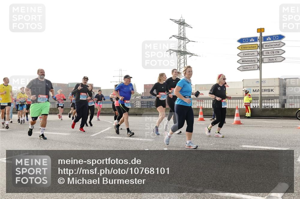 03.10.2026 - Köhlbrandbrückenlauf Michael Burmester http://msf.ph/oto/10768101 03.10.2026 09:25:58 Position 3  meine-sportfotos.de
