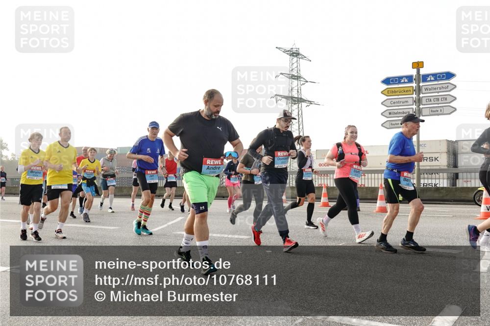 03.10.2026 - Köhlbrandbrückenlauf Michael Burmester http://msf.ph/oto/10768111 03.10.2026 09:26:00 Position 3 2086, 3557, 3 meine-sportfotos.de