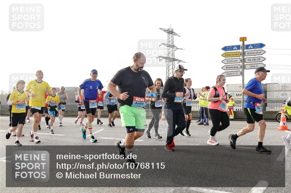 03.10.2026 - Köhlbrandbrückenlauf Michael Burmester http://msf.ph/oto/10768115 03.10.2026 09:26:00 Position 3 3 meine-sportfotos.de