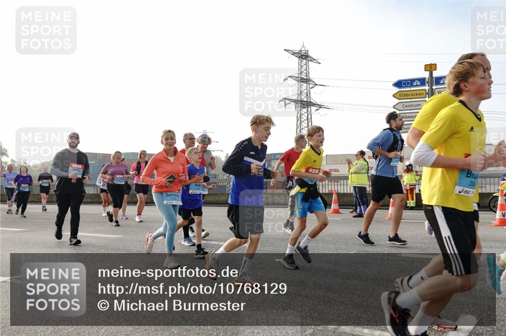 03.10.2026 - Köhlbrandbrückenlauf Michael Burmester http://msf.ph/oto/10768129 03.10.2026 09:26:02 Position 3 1726, 3, 4, 2004 meine-sportfotos.de