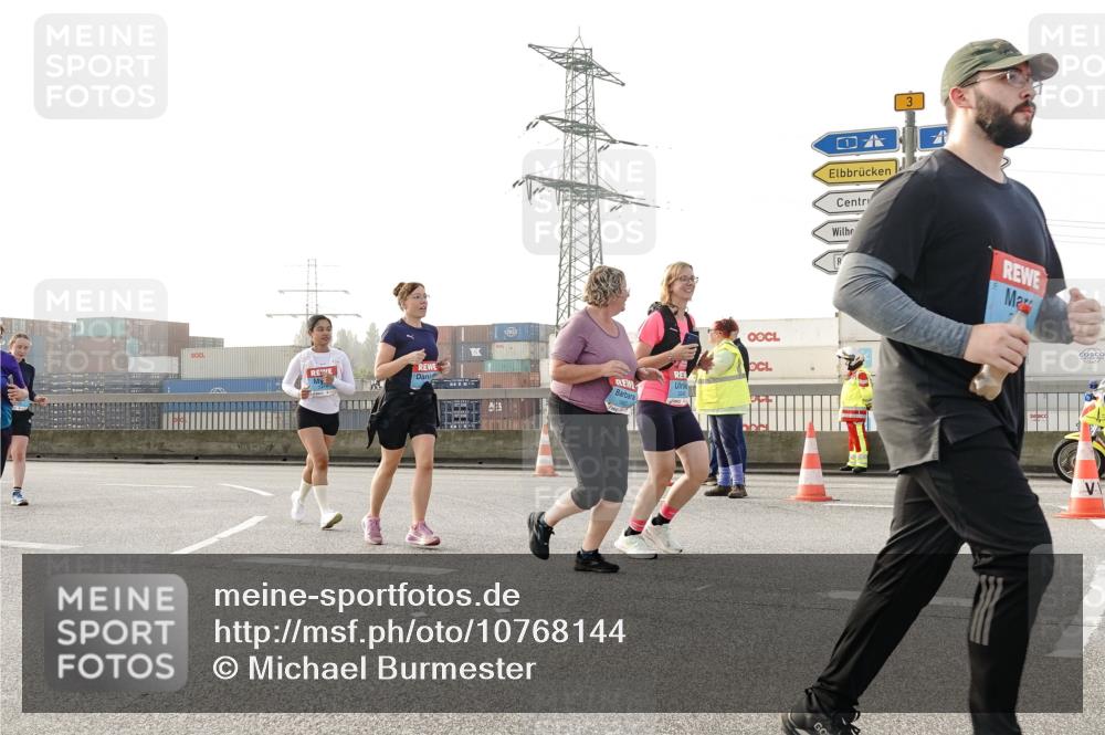03.10.2026 - Köhlbrandbrückenlauf Michael Burmester http://msf.ph/oto/10768144 03.10.2026 09:26:05 Position 3 3 meine-sportfotos.de