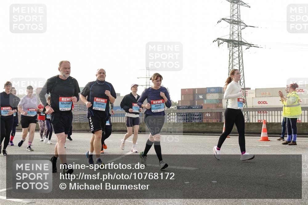 03.10.2026 - Köhlbrandbrückenlauf Michael Burmester http://msf.ph/oto/10768172 03.10.2026 09:26:11 Position 3 3478, 3679 meine-sportfotos.de