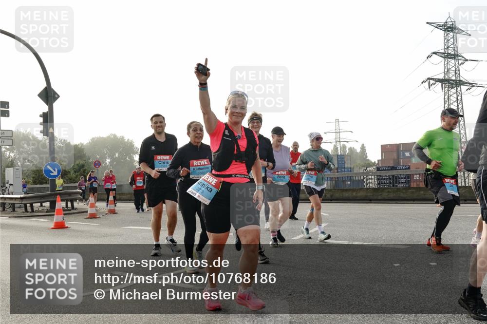 03.10.2026 - Köhlbrandbrückenlauf Michael Burmester http://msf.ph/oto/10768186 03.10.2026 09:26:13 Position 3 3279, 49 meine-sportfotos.de