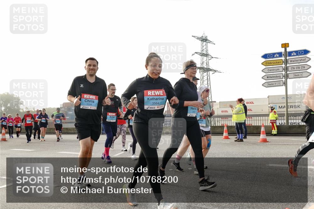 03.10.2026 - Köhlbrandbrückenlauf Michael Burmester http://msf.ph/oto/10768200 03.10.2026 09:26:14 Position 3 3594, 2, 3564, 3407, 3 meine-sportfotos.de