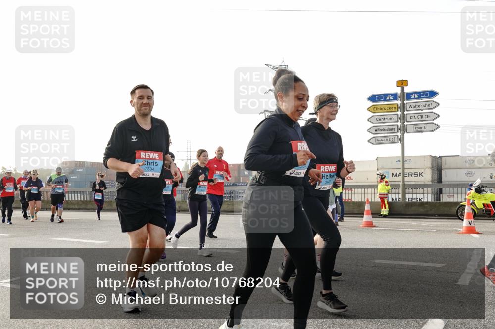 03.10.2026 - Köhlbrandbrückenlauf Michael Burmester http://msf.ph/oto/10768204 03.10.2026 09:26:14 Position 3 3594, 240, 3407 meine-sportfotos.de