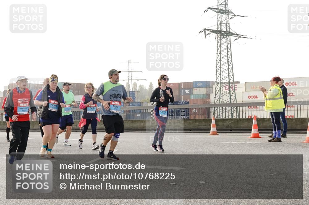 03.10.2026 - Köhlbrandbrückenlauf Michael Burmester http://msf.ph/oto/10768225 03.10.2026 09:26:18 Position 3 1502 meine-sportfotos.de