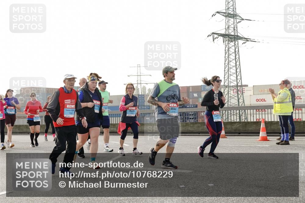 03.10.2026 - Köhlbrandbrückenlauf Michael Burmester http://msf.ph/oto/10768229 03.10.2026 09:26:18 Position 3 1994, 1502, 3529, 2792 meine-sportfotos.de