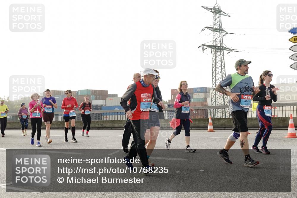 03.10.2026 - Köhlbrandbrückenlauf Michael Burmester http://msf.ph/oto/10768235 03.10.2026 09:26:19 Position 3 2792, 1502 meine-sportfotos.de